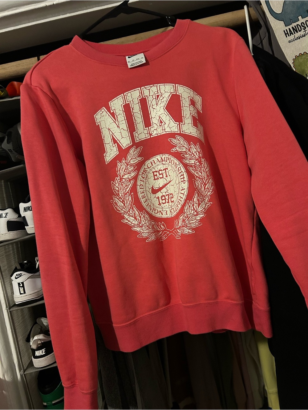 Nike hot pink women’s crew sweatshirt. Flawless. NWOT